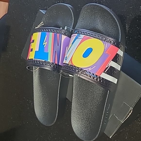 Adidas Pride Slide - Picture 2 of 8